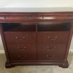 Gorgeous King Bedroom Set -Price Adjustment 