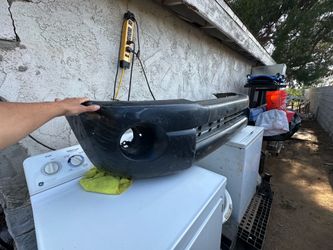 2006 Toyota Tacoma Front bumper with fog light inserts