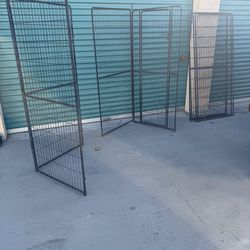 Dog kennel pet enclosure