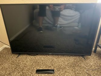 Vizio Flat Screen TV with Remote and wall mount