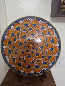 DERUTA ITALIAN POTTERY GEO PEACOCK FEATHERS 12" CENTER PIECE.
