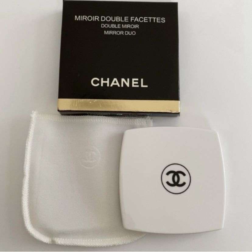 Chanel Makeup Mirror, Gold Tone Pin