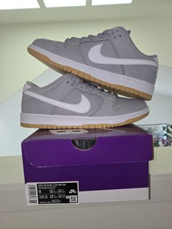Nike SB Dunk Low ISO Wolf Grey Gum
Size 9