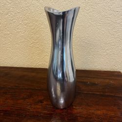 Vase Nambe Stryker 11” Height Model MT1081…$65