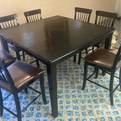 Comedor De 8 Sillas Color Chocolate  De Madera Fina