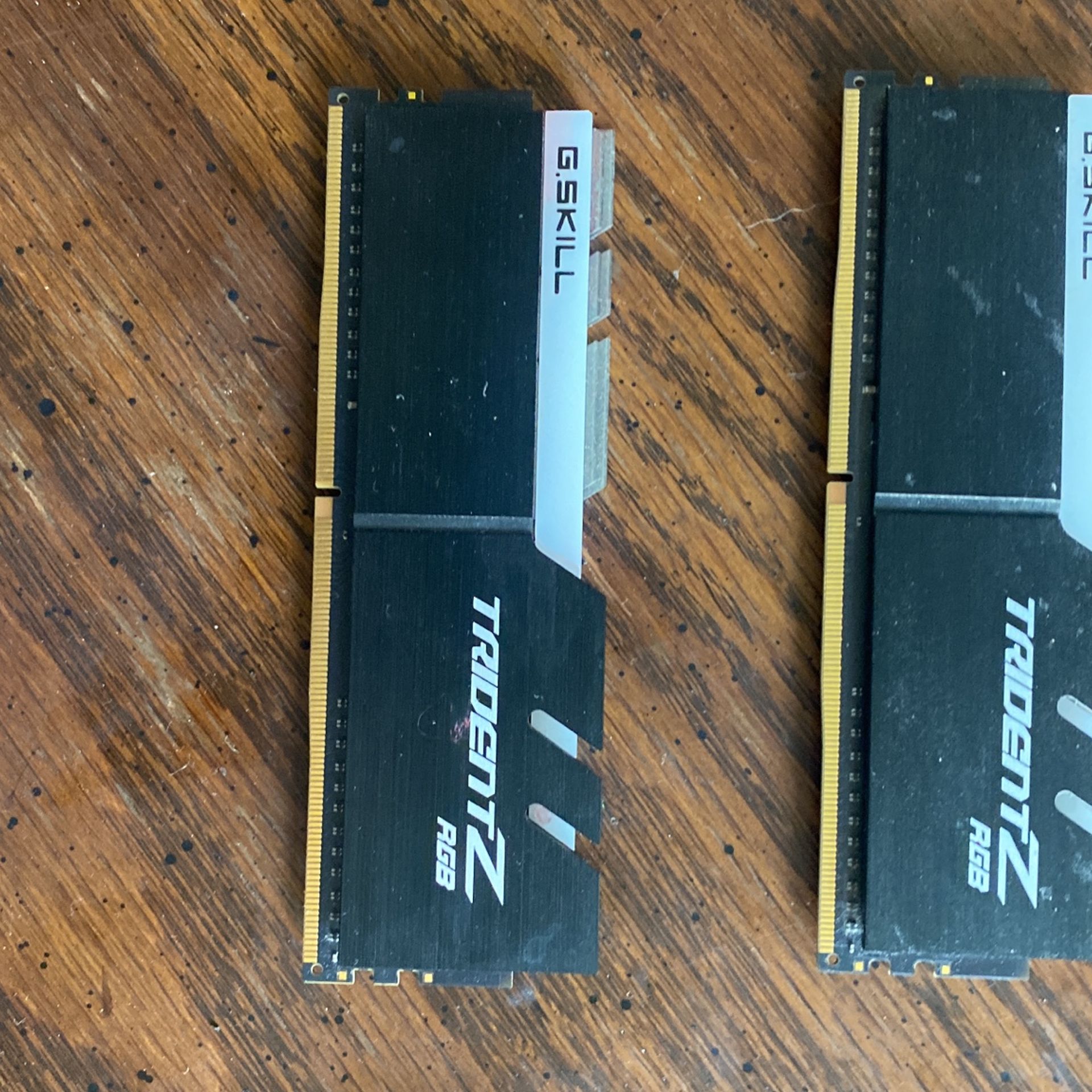 Ddr4 Ram 8g (4 Total)