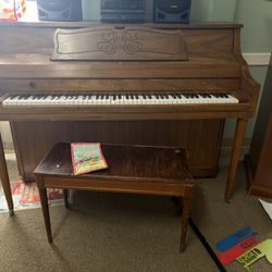 Wurlitzer Console Piano