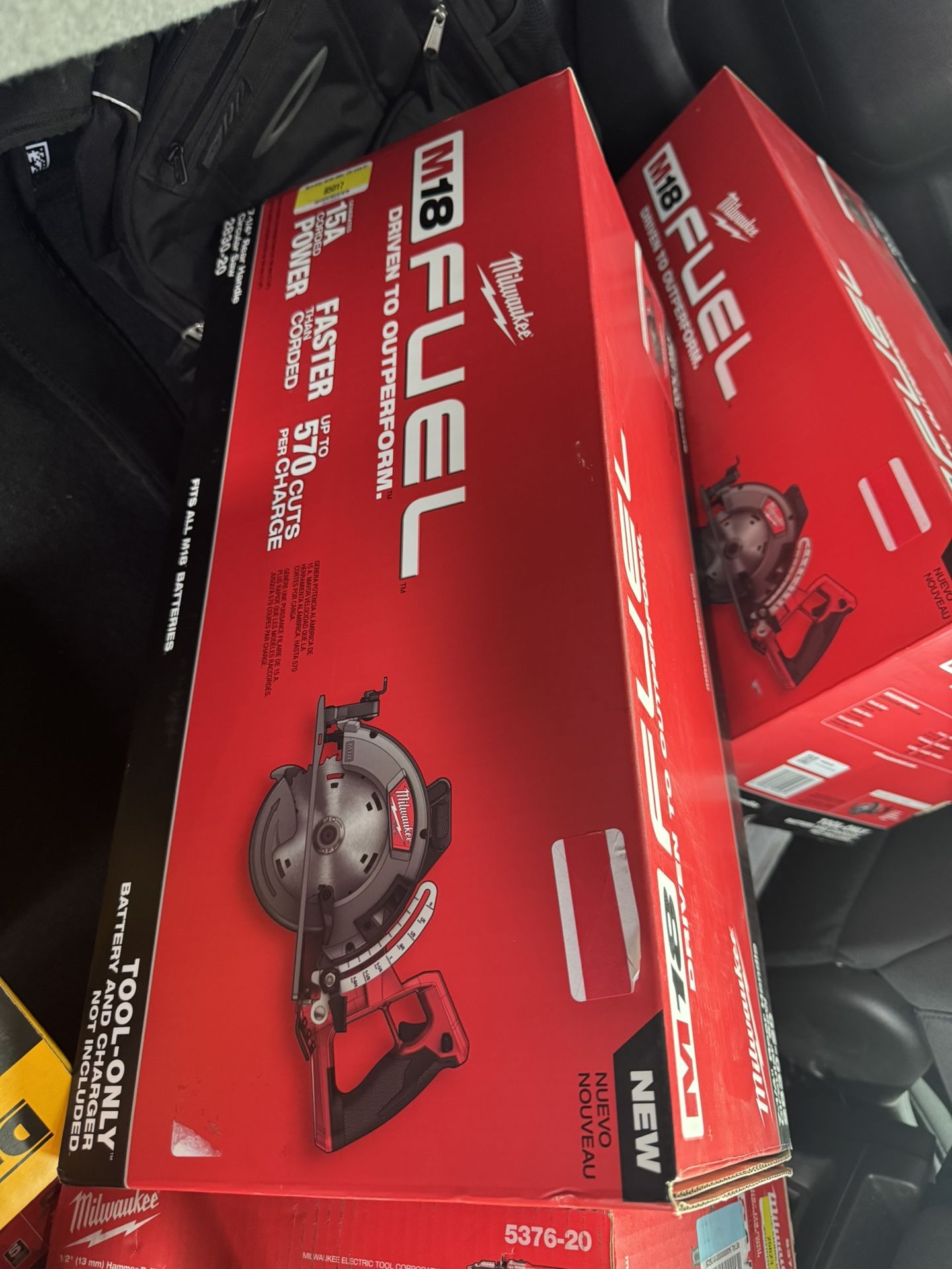 π₯ Milwaukee M18 FUEL 7-1/4β Circular Saw β Tool-Only π₯ π° Price: $299 π Driven to Outperform! β
Up to 570 cuts per charge β
Faster than corded per