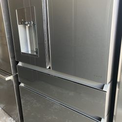 Ge Cafe French Door Refrigerator Like New 