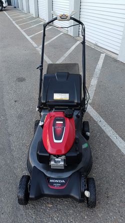 Podadora de césped honda $650$