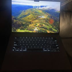 MacBook Air (Latest Model)