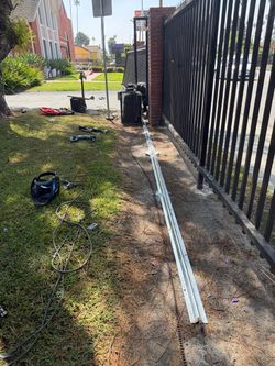Sliding or swing electric gate slow or noisy? I handle all movement problems