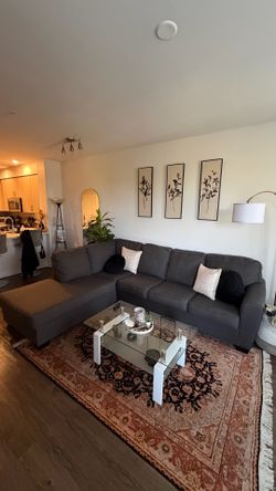 Modern Gray Sectional Couch – Great Condition