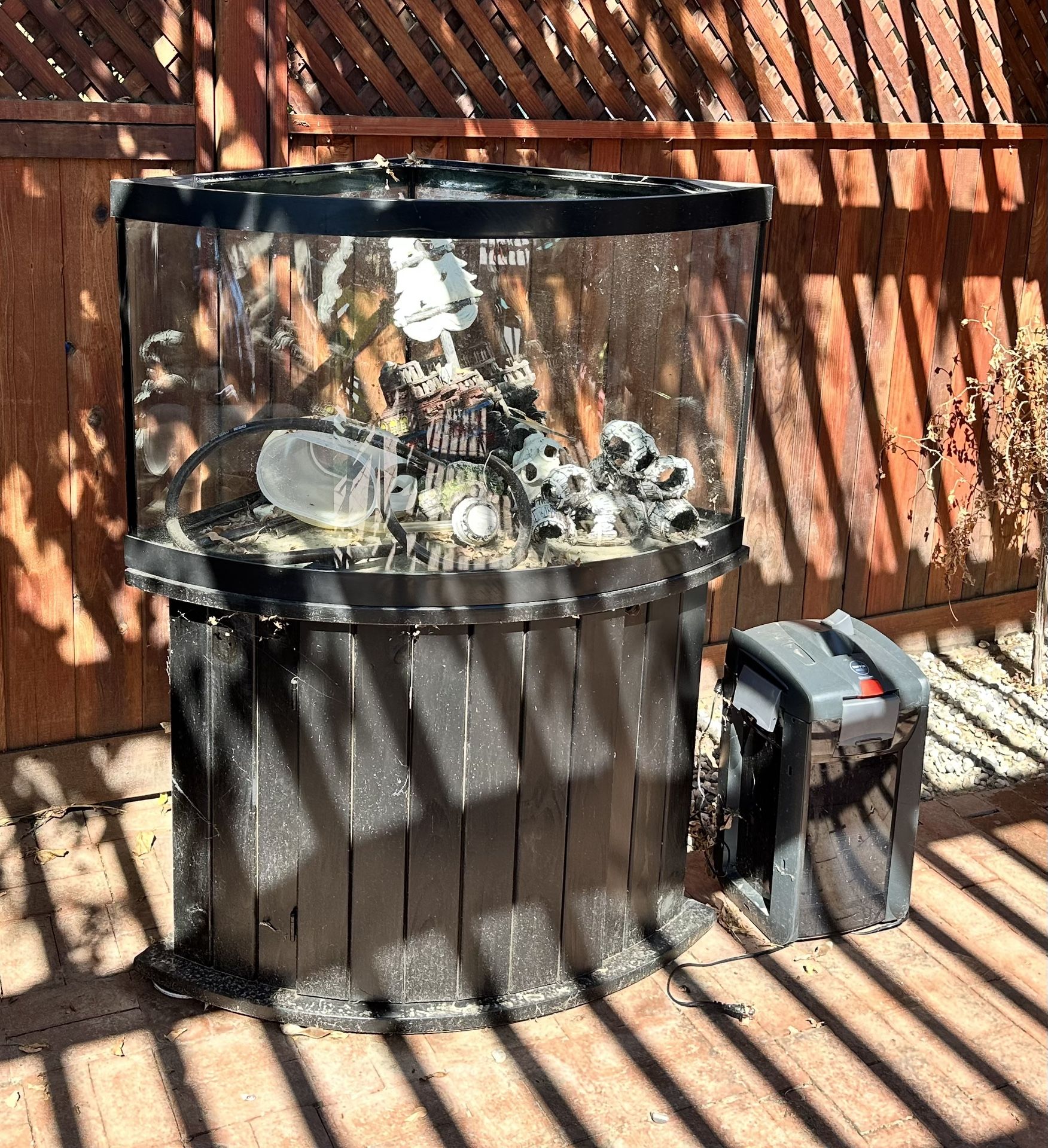 Fish tank with stand and pump filter