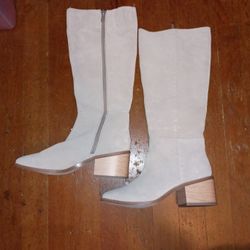 Brand New Women's Size 7 Boots