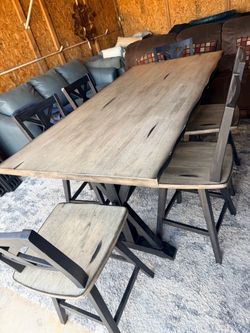 Urban Styles Counter Height Dining Set