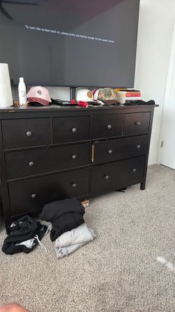 8 drawer big dresser