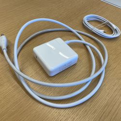 Genuine Original OEM APPLE A1719 87W USB-C Power Adapter Charger MNF82LL/A