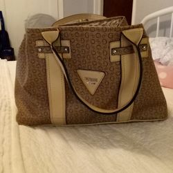 GUESS HANDBAG