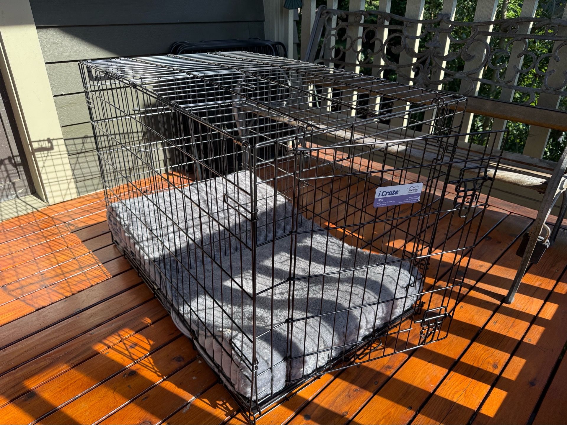 Kennel or Crate - 36 Inch Crate for Medium-Large Breeds, 41-70 lbs, Single Door Folding Dog Crate
