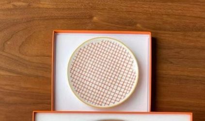 hermes Walk In The Garden Plates