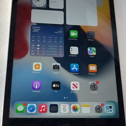 iPad Mini 4 128gb. Cellular! Like New And Unlocked! 