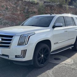 2015 Cadillac Escalade Luxury 4x4 Luxury 4dr SUV