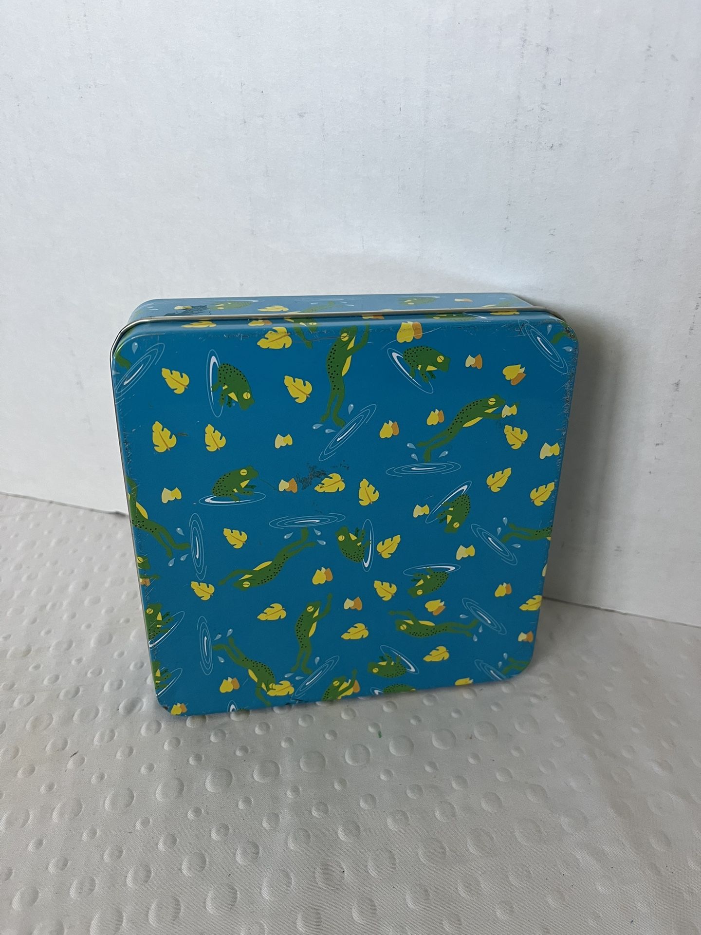 Jumping Frogs In a Tin Box Game