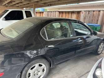 2000 Infiniti I30