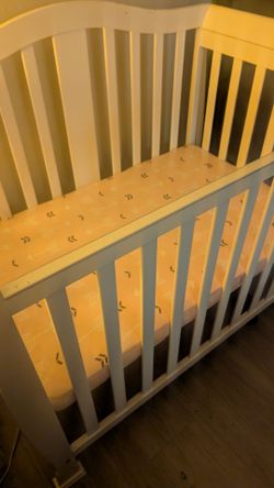 Mini crib