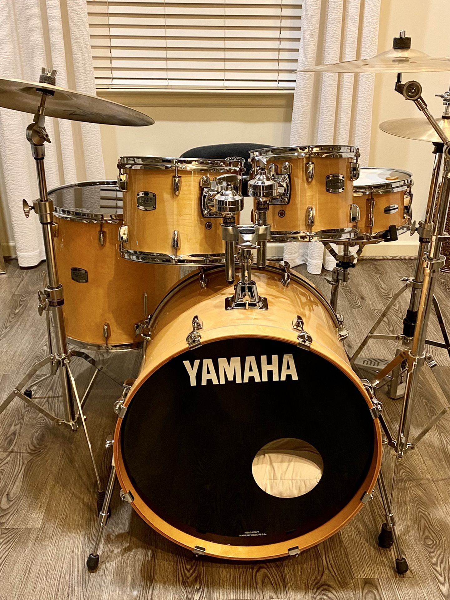 Yamaha Drum Set With Cymbals And Hardware