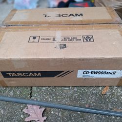 Tascam CD-RW900mkii Professional Cd Recorder