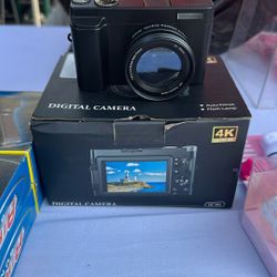 Digital camera