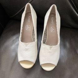 Toms Wedges Size 10