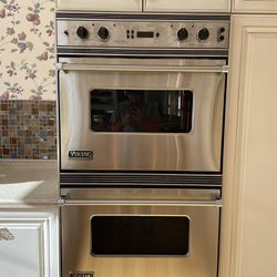 Viking Professional Double Wall Oven 30” Electric with Convection