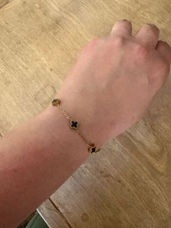 Balck flower bracelet
