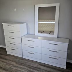 Dresser Whit Mirror And Chest - Cómoda Con Espejo Y Gavetero 