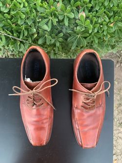 Mens dress shoes