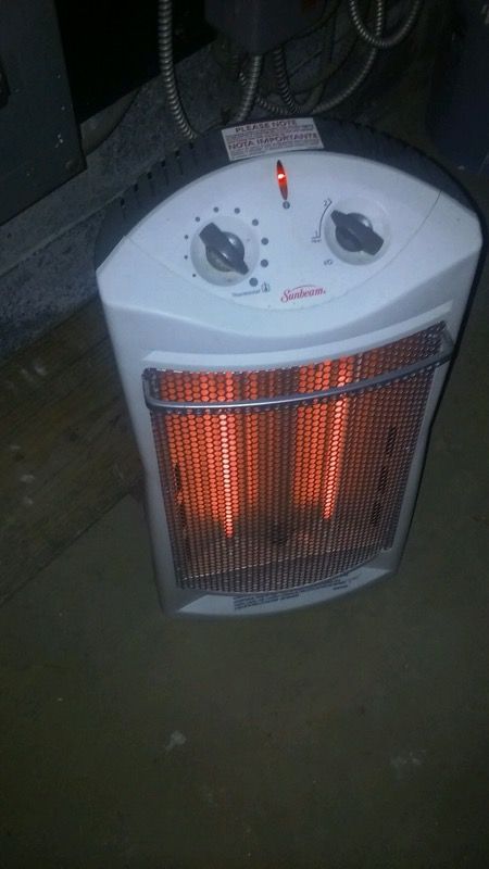SUNBEAM SQH310 TOWER PORTABLE HEATER