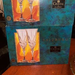 Set Of 8 Champagne Glasses