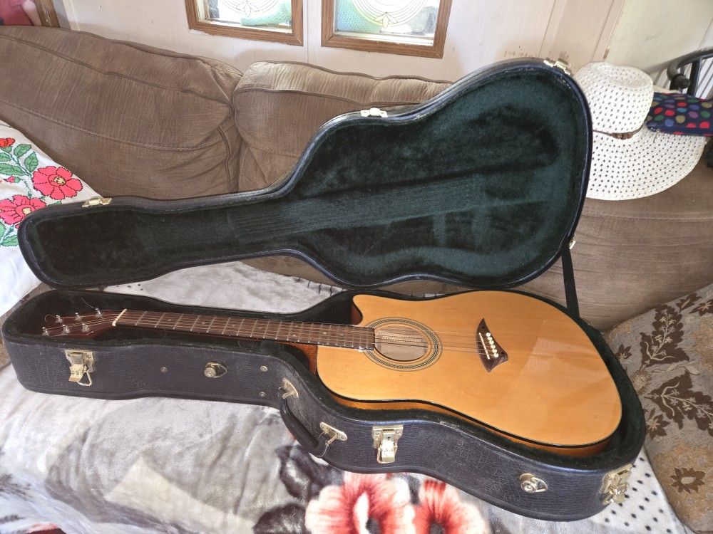 Dean Guitar With Hard Case