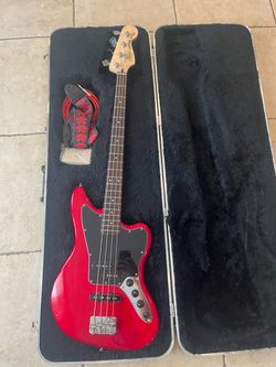 Squier Vintage Modified Jaguar Bass (Mint) w/ Fender Bass Hardshell Case