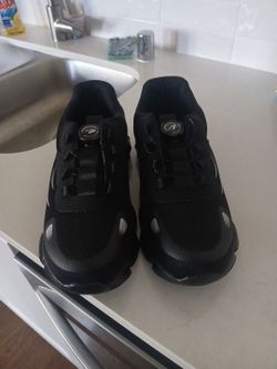 Men's safety shoes