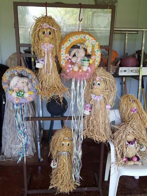 Easter Raffia dolls