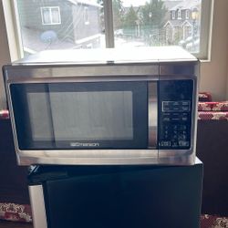 Emerson Microwave 