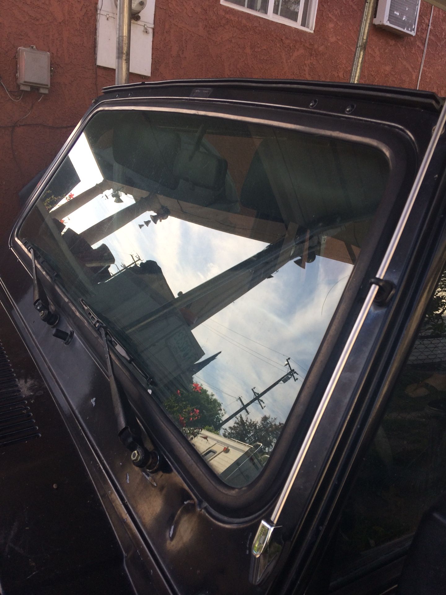 Suzuki Samurai Windshield Frame Assembly With Great Glass