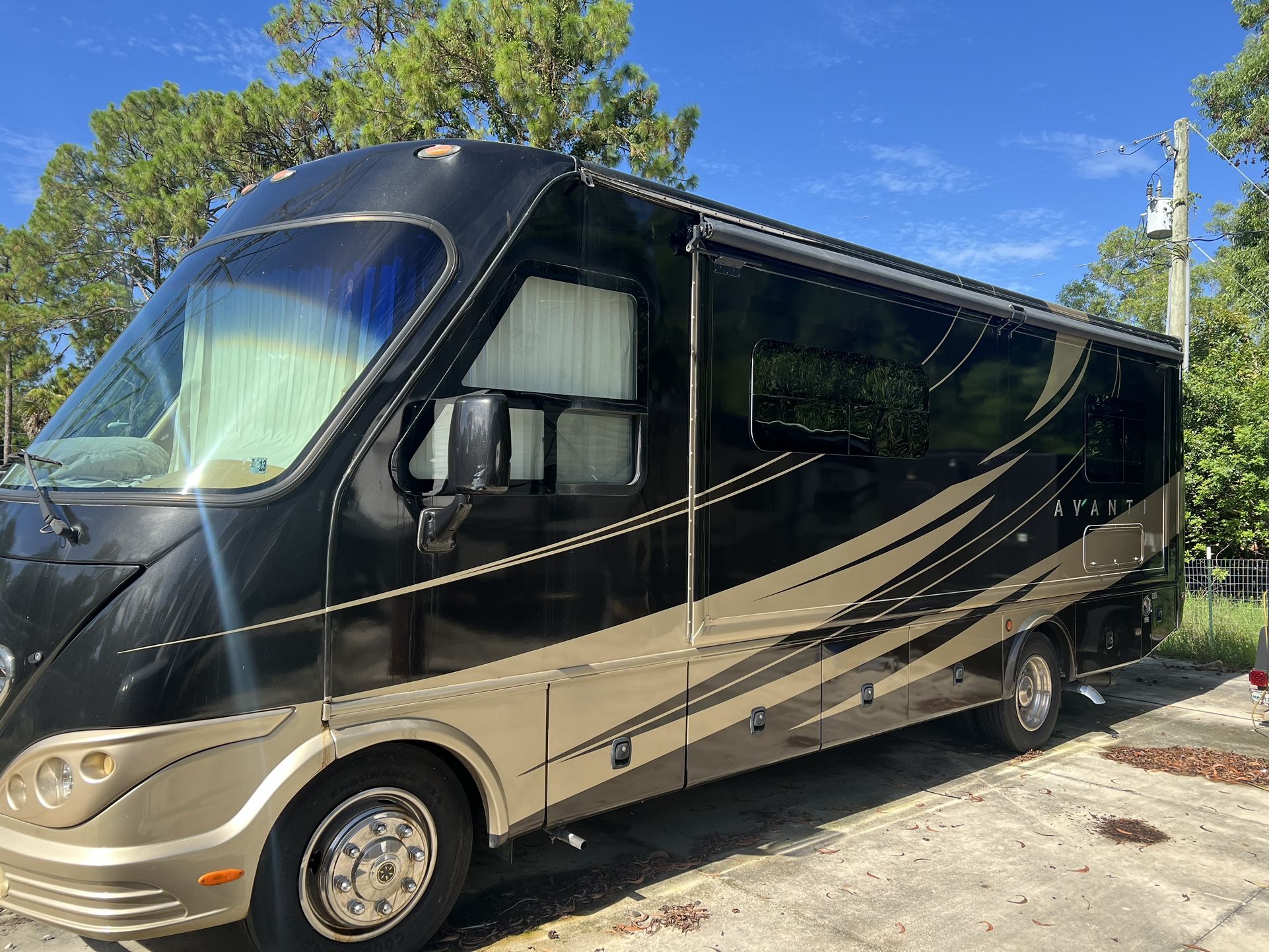 2011 Damon Avanti RV