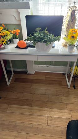 White desk