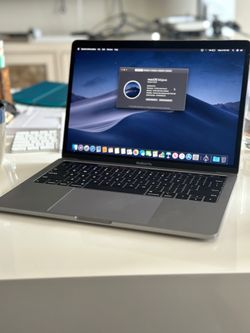 2017 Apple MacBook Pro 13’ i5 8GB Ram