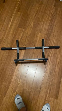 Iron Gym Door Frame Pull Up Bar